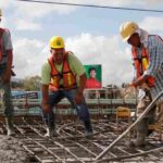 Se requiere albañiles, encofradores y ayudantes en obra de construcción